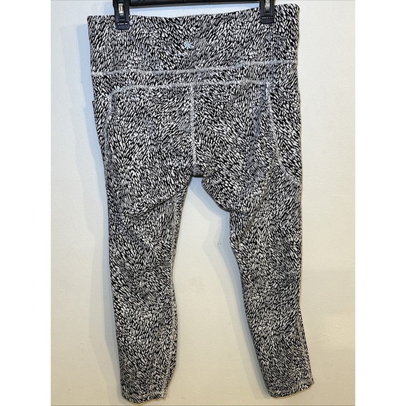 Athleta Ultimate Stash Textured 7/8 Tight Women's Size XL Tailwind Black White - Picture 5 of 10